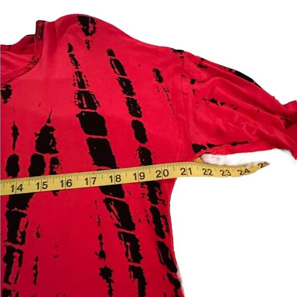 B.L.E.U. red 3/4 sleeve mid stretch boho top size medium - Picture 5 of 9